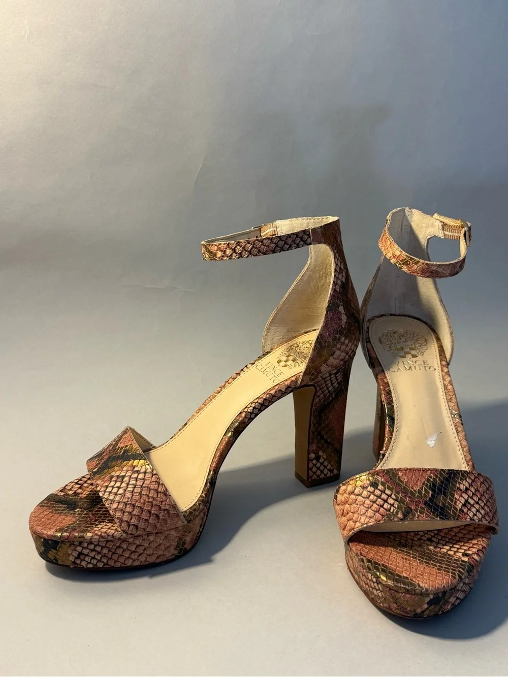 Vince Camuto stylish women